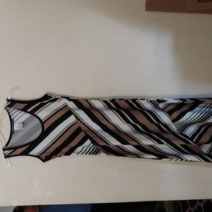 Adressing Woman Women's Size Small Sleeveless Dress